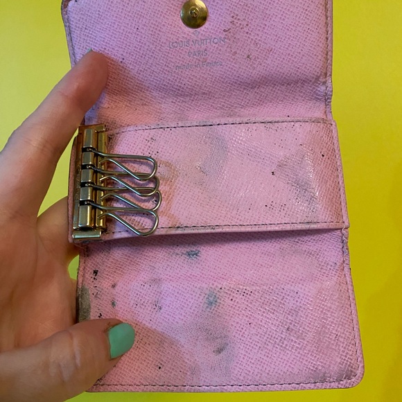 HARD TO FIND LV🎉Louis Vuitton Murakami Multicolor Key Holder - Picture 5 of 5